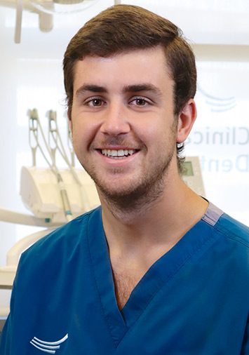 Dr. Juan Suárez-Solís